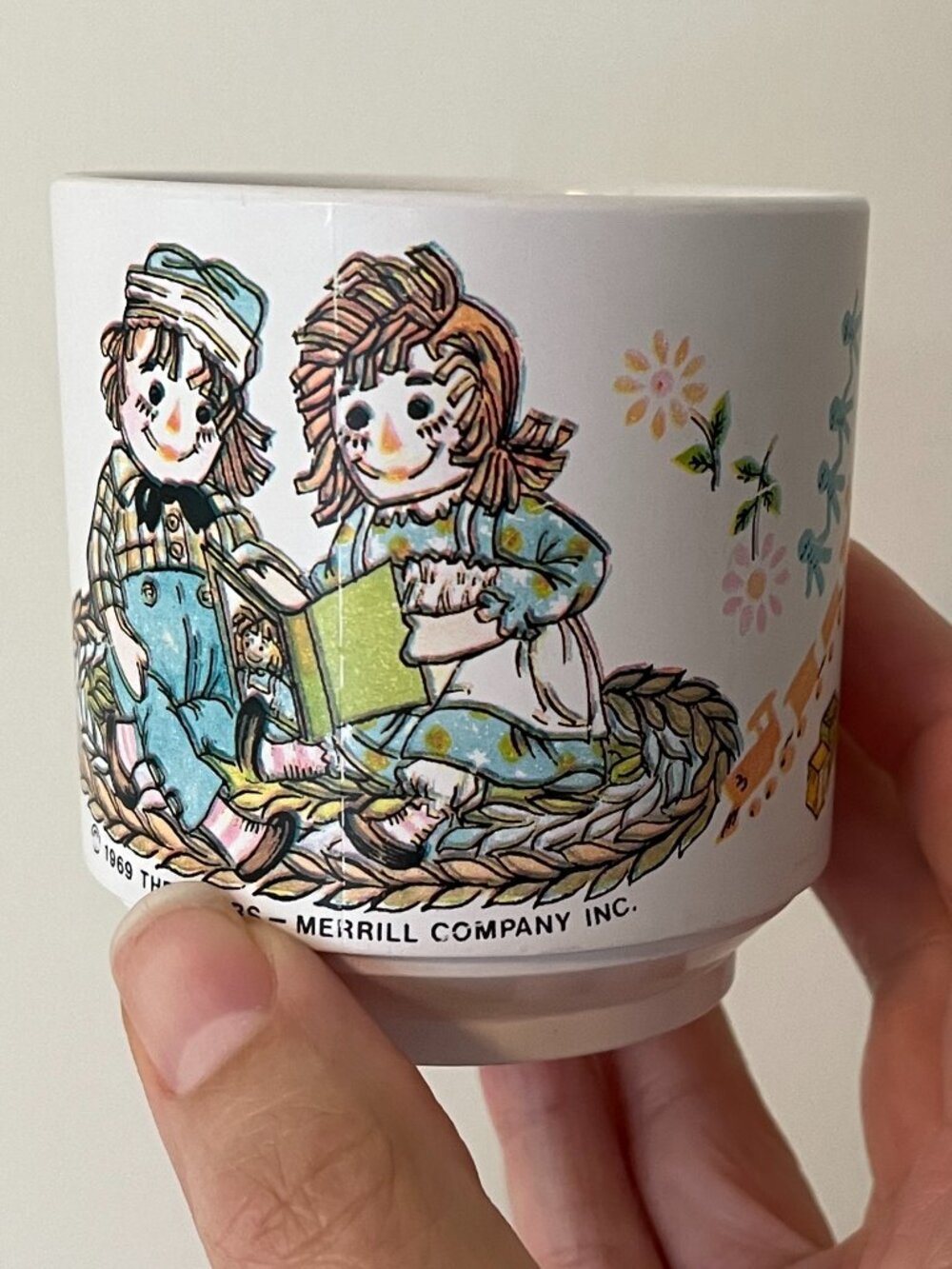 Raggedy Ann Andy Cup Oneida Melamine 1984 Bobbs-Merrill Retro Collectible Mug